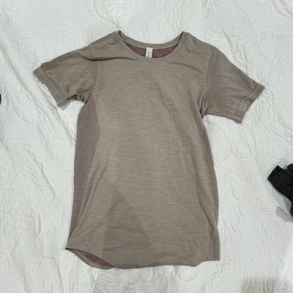 Lululemon Top (sz 2)